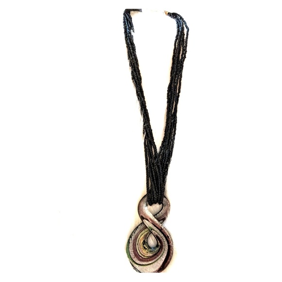 Glass necklace - Picture 2 of 3